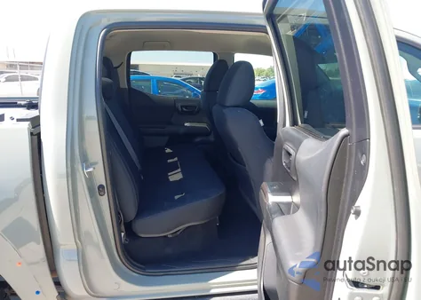 2022 Toyota Tacoma Sr5 V6 z USA, uszkodzony, nr VIN 3TMCZ5AN5NM483502